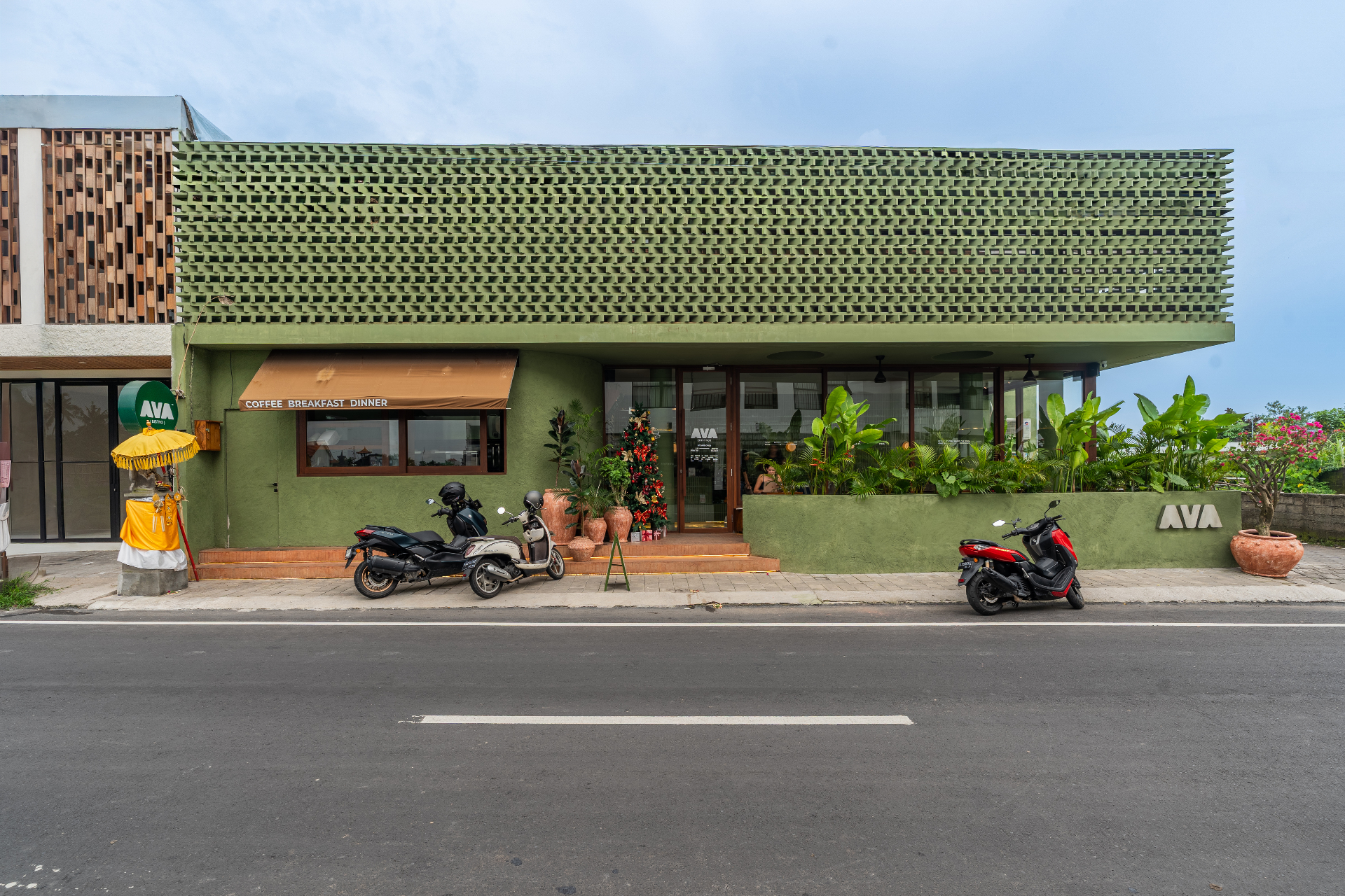 AVA Bistro — hero